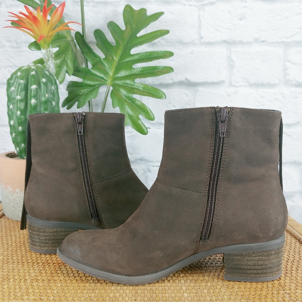 Steven by Steve Madden Casidyy Fringe Booties 7.5 - Picture 2 of 14